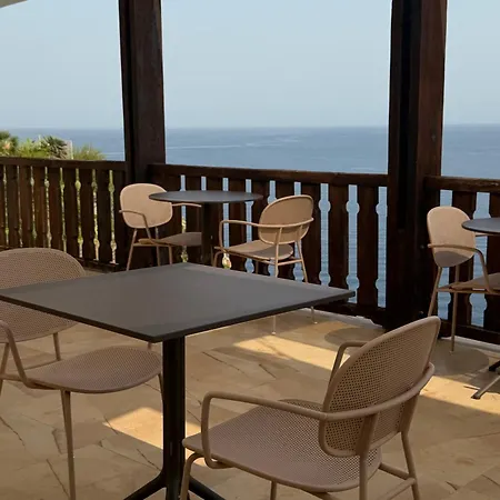 Cliff 3* Aspra